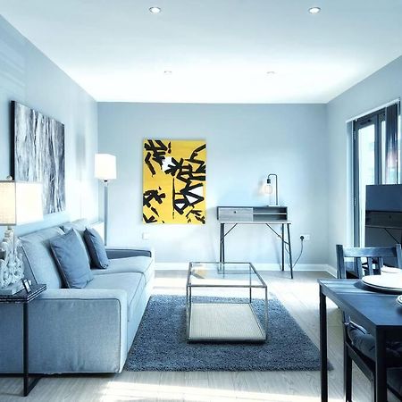 New Luxurious And Business Apt Apartment Swansea Exterior photo