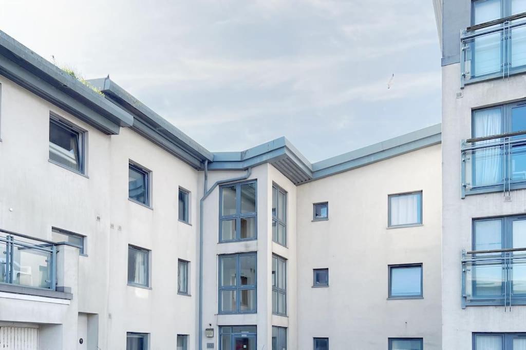 New Luxurious And Business Apt Apartment Swansea Exterior photo